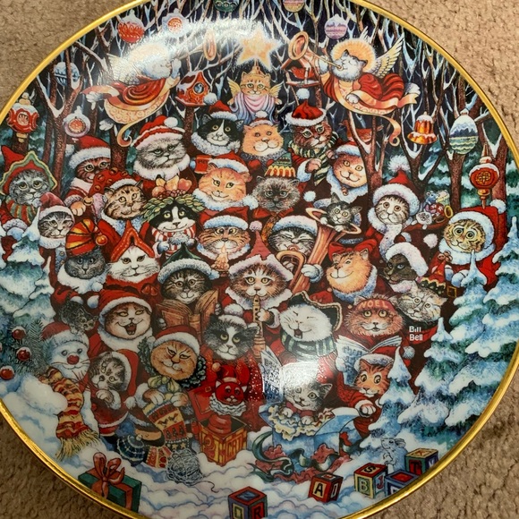 Santa Claws Plate - Picture 2 of 3